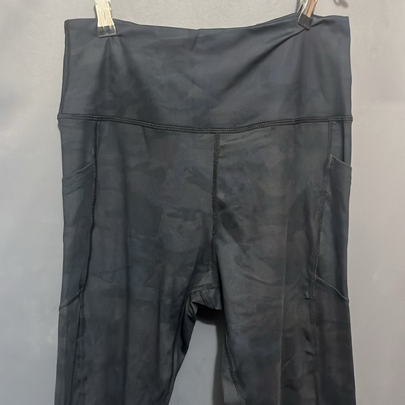 Black Camo Leggings - Picture 2 of 5